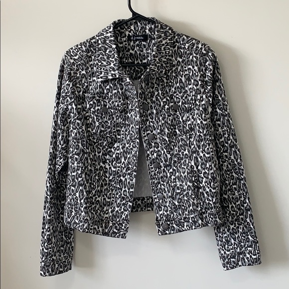 d.jeans Jackets & Blazers - 😊2/25 d.jeans cute jean jacket like new condition